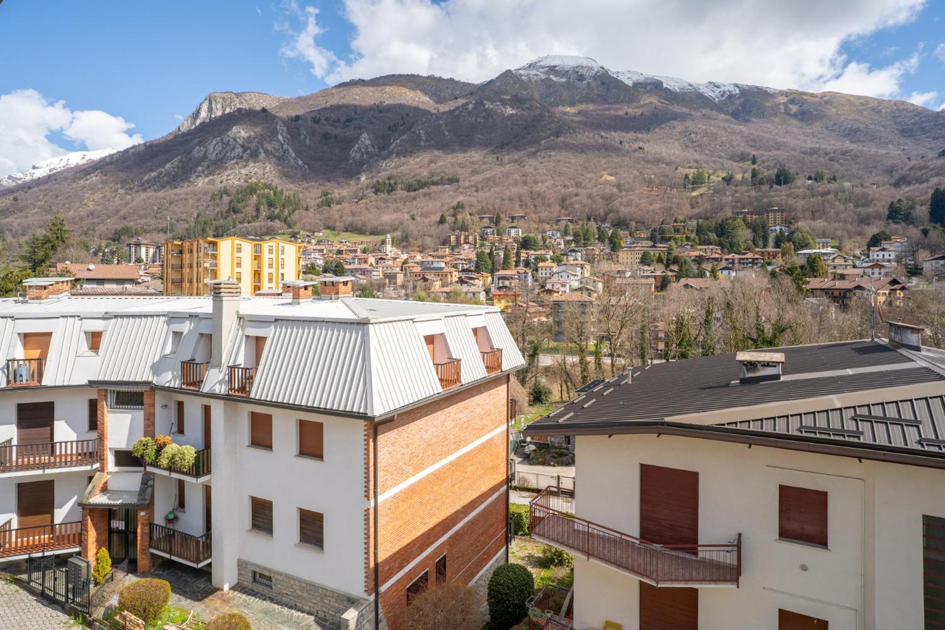 Mountain Lodging With Fireplace And Mountain View Barzio Exterior foto